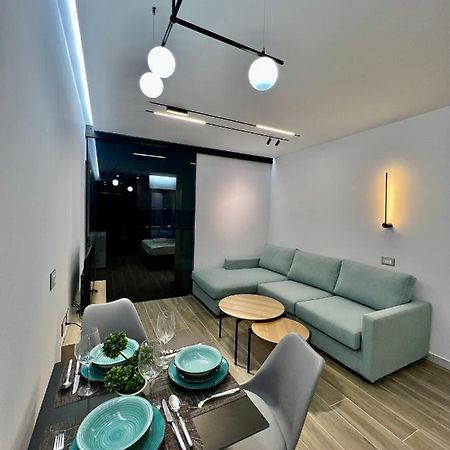 Deluxe Apartment Bllok Тирана Экстерьер фото