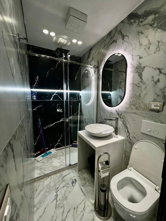 Deluxe Apartment Bllok Тирана Экстерьер фото