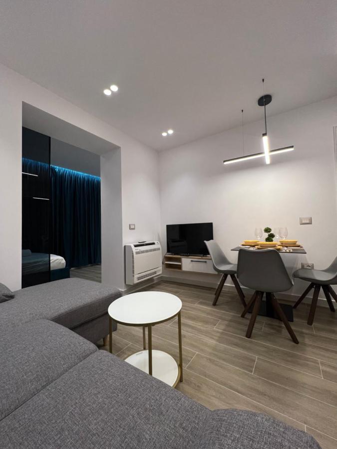 Deluxe Apartment Bllok Тирана Экстерьер фото