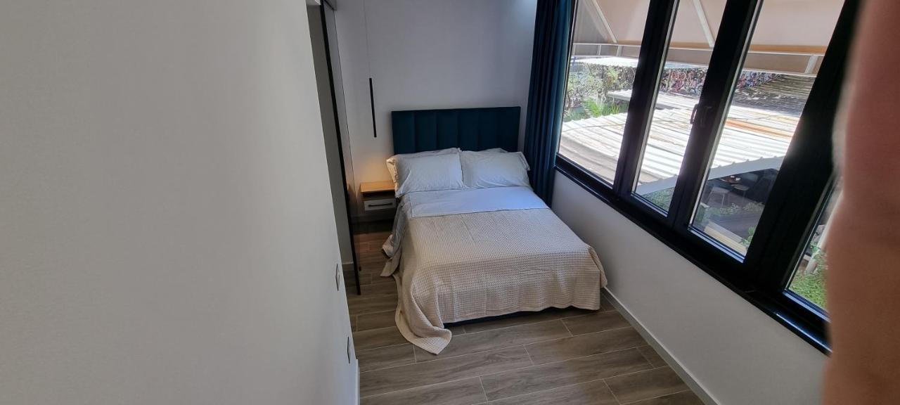 Deluxe Apartment Bllok Тирана Экстерьер фото