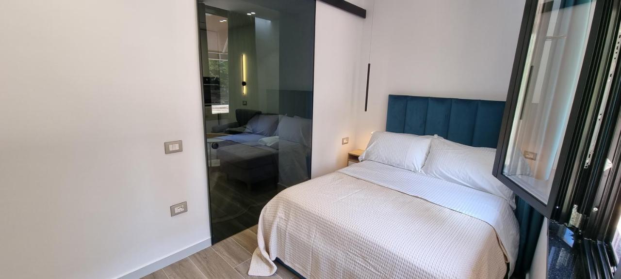 Deluxe Apartment Bllok Тирана Экстерьер фото