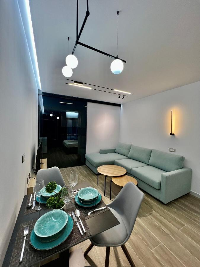 Deluxe Apartment Bllok Тирана Экстерьер фото
