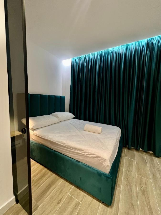 Deluxe Apartment Bllok Тирана Экстерьер фото