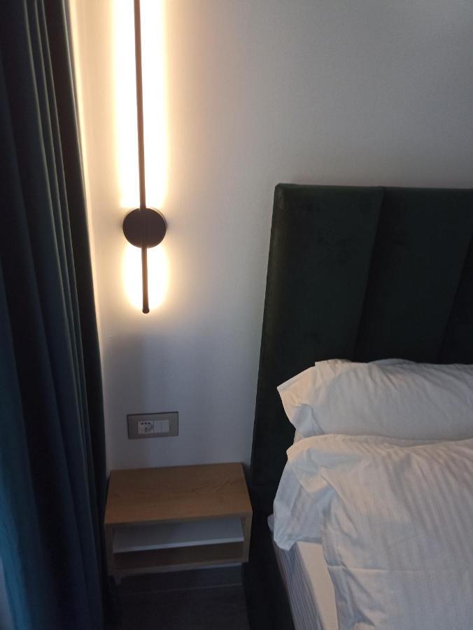Deluxe Apartment Bllok Тирана Экстерьер фото