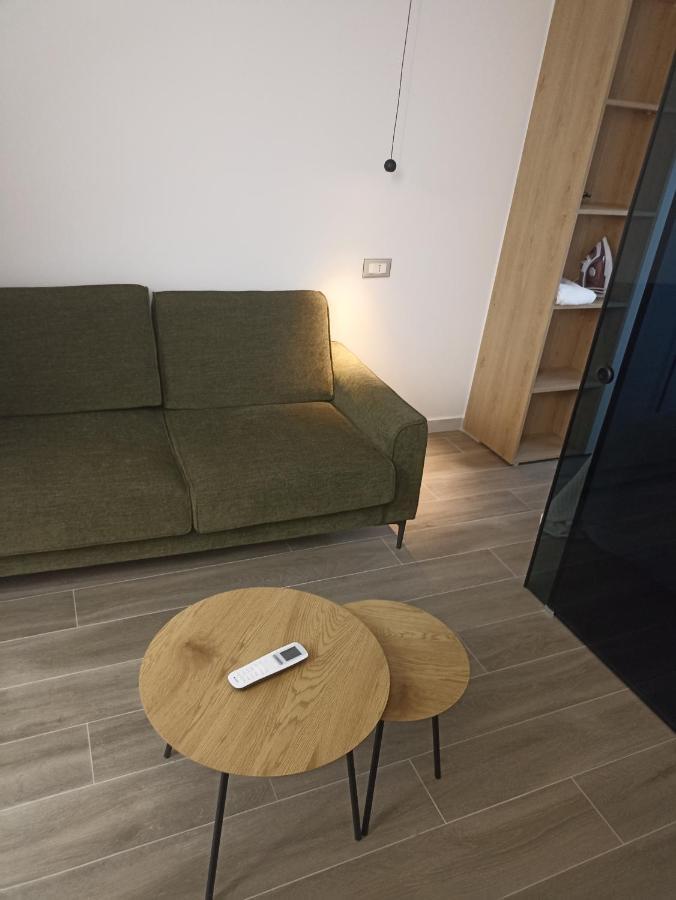 Deluxe Apartment Bllok Тирана Экстерьер фото